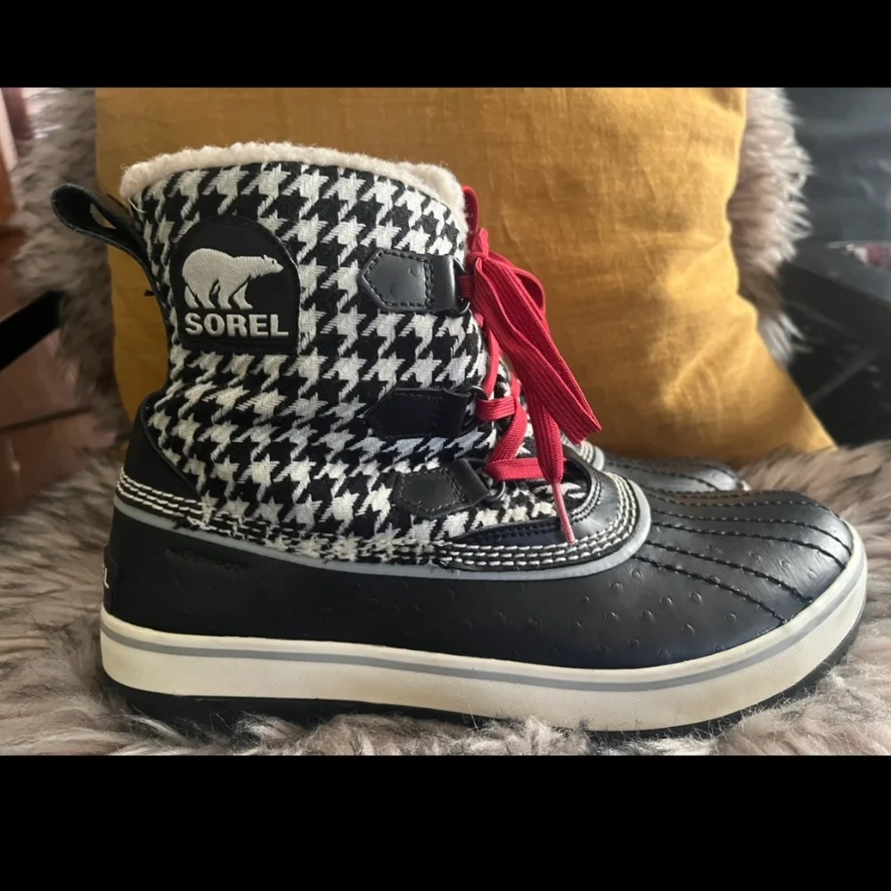 Sorel Tivoli Houndstooth Waterproof Winter Boots Sz. 9 fits like an 8.5 - Picture 5 of 7